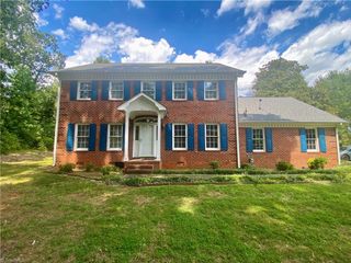 3800 W Friendly Avenue, Greensboro, NC 27410