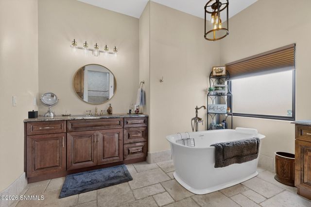 1610 Stone Ridge Court, Las Cruces, NM 88007