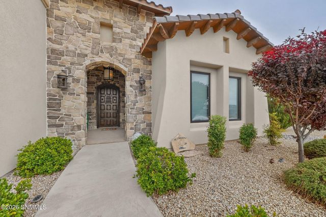 1610 Stone Ridge Court, Las Cruces, NM 88007