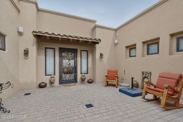 1610 Stone Ridge Court, Las Cruces, NM 88007