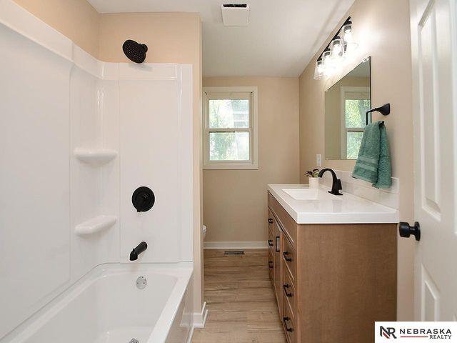 5426 Morningside Road, Fremont, NE 68025