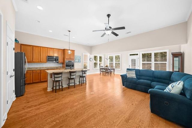 3389 Cresswind SW Parkway, Gainesville, GA 30504