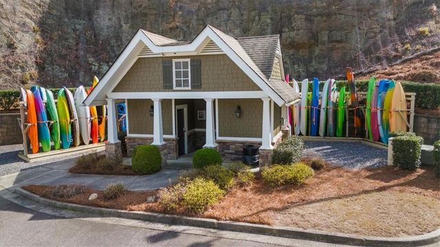 3389 Cresswind SW Parkway, Gainesville, GA 30504