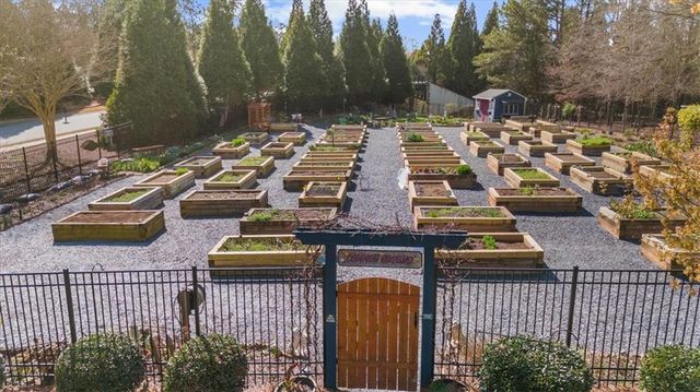 3389 Cresswind SW Parkway, Gainesville, GA 30504