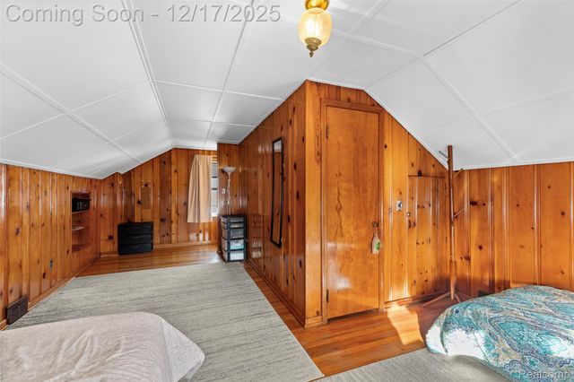 7476 Nightingale Street, Dearborn Heights, MI 48127