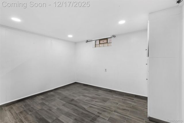 7476 Nightingale Street, Dearborn Heights, MI 48127