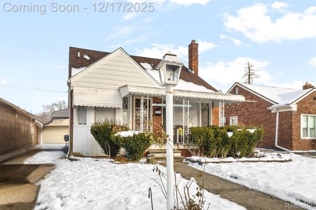 7476 Nightingale Street, Dearborn Heights, MI 48127