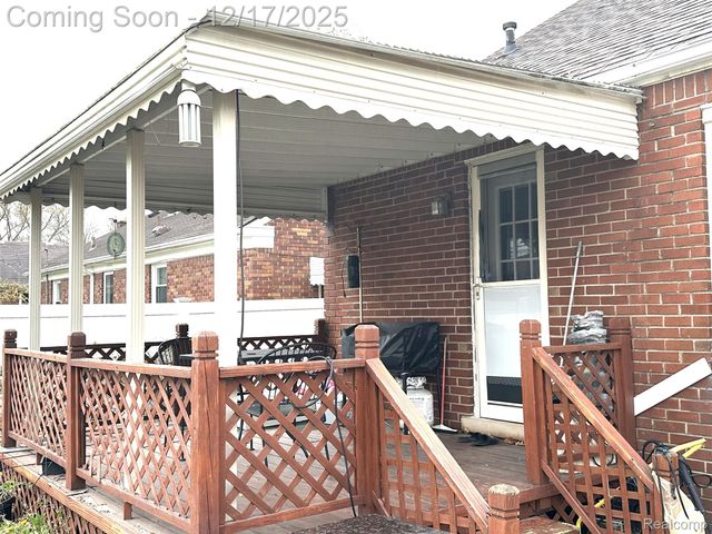 7476 Nightingale Street, Dearborn Heights, MI 48127