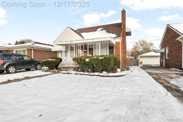 7476 Nightingale Street, Dearborn Heights, MI 48127