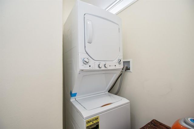 6304 Riverview Way, Houston, TX 77057