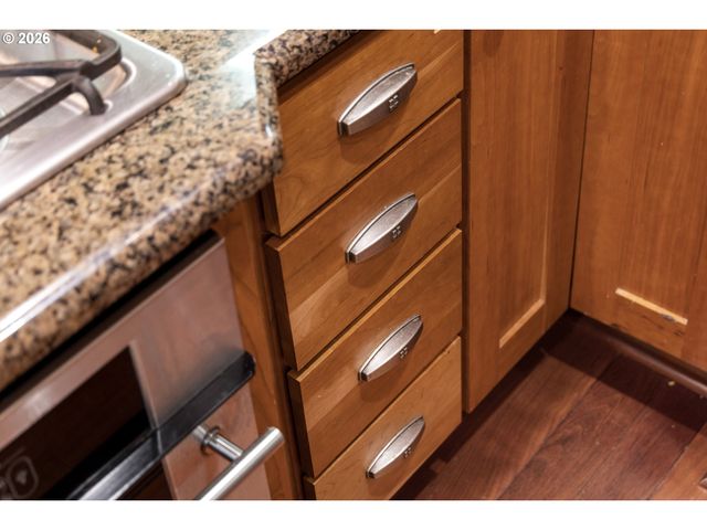 662 Sw TRILLIUM CREEK Ter, Portland, OR 97225
