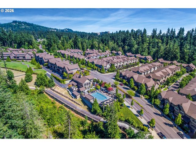 662 Sw TRILLIUM CREEK Ter, Portland, OR 97225