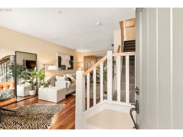 662 Sw TRILLIUM CREEK Ter, Portland, OR 97225
