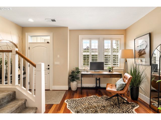 662 Sw TRILLIUM CREEK Ter, Portland, OR 97225