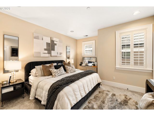 662 Sw TRILLIUM CREEK Ter, Portland, OR 97225