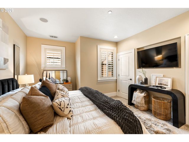 662 Sw TRILLIUM CREEK Ter, Portland, OR 97225