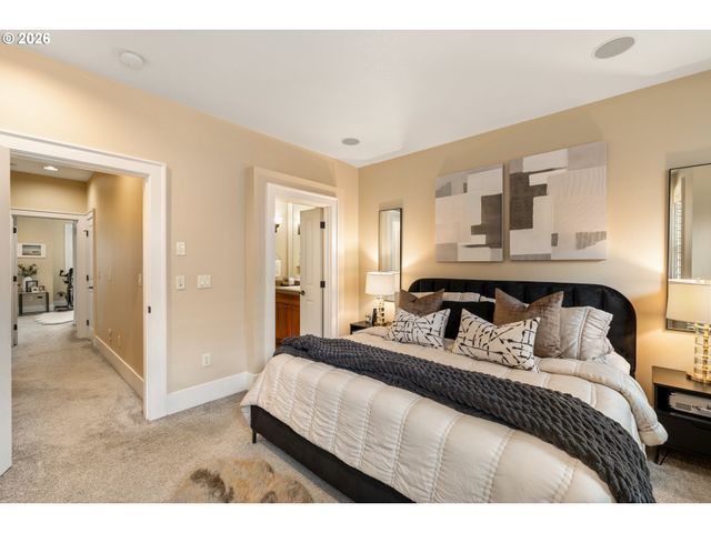 662 Sw TRILLIUM CREEK Ter, Portland, OR 97225