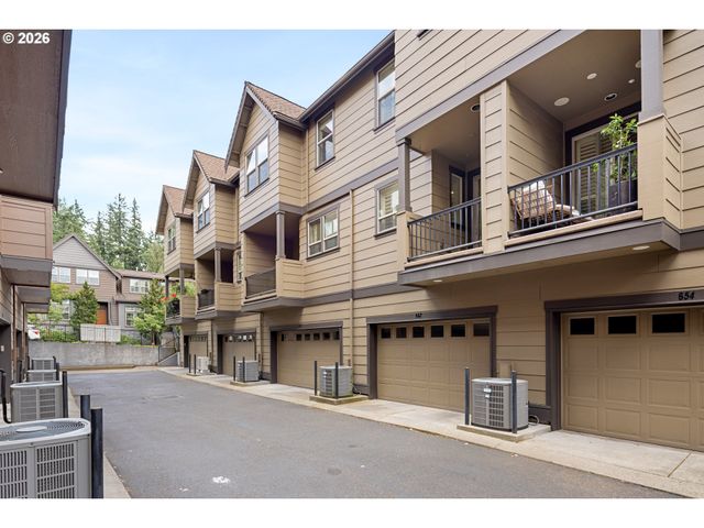 662 Sw TRILLIUM CREEK Ter, Portland, OR 97225