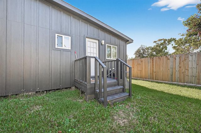 978 Saint Clair Street, Houston, TX 77088