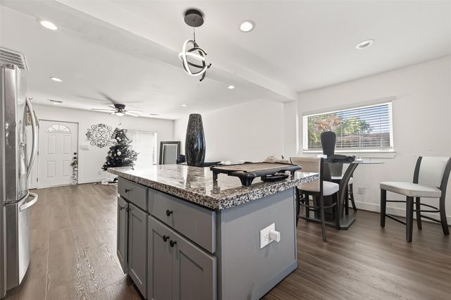 978 Saint Clair Street, Houston, TX 77088