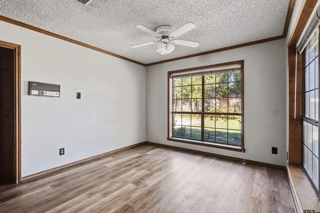 2506 CEDAR CREEk DR, Mt Pleasant, TX 75455