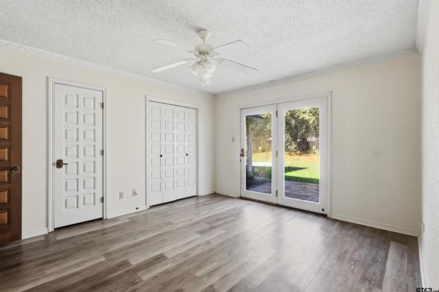 2506 CEDAR CREEk DR, Mt Pleasant, TX 75455