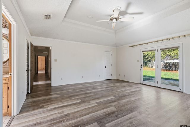 2506 CEDAR CREEk DR, Mt Pleasant, TX 75455