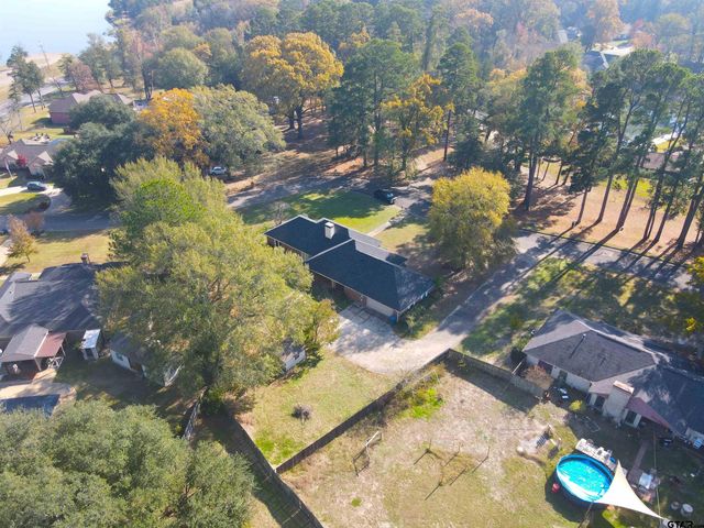 2506 CEDAR CREEk DR, Mt Pleasant, TX 75455