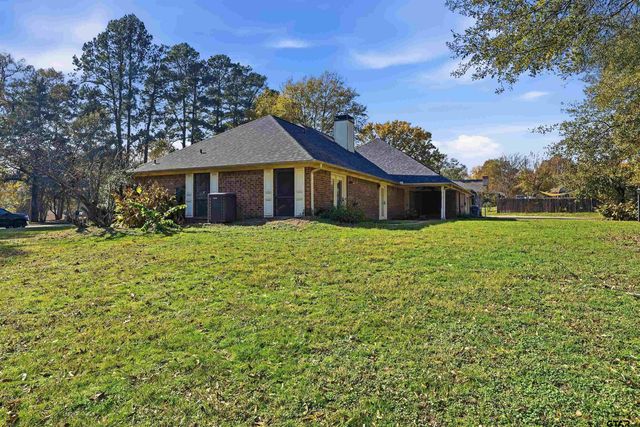 2506 CEDAR CREEk DR, Mt Pleasant, TX 75455