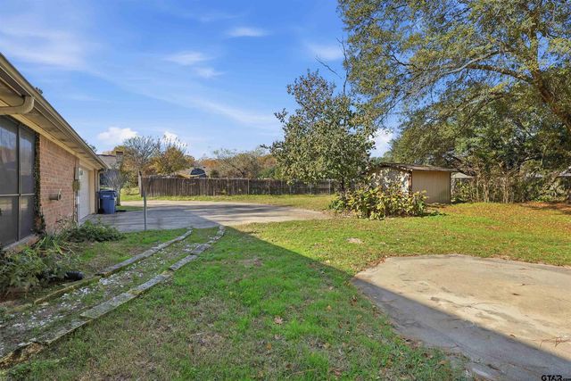 2506 CEDAR CREEk DR, Mt Pleasant, TX 75455