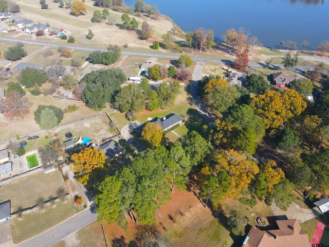 2506 CEDAR CREEk DR, Mt Pleasant, TX 75455