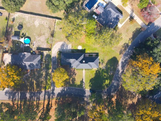 2506 CEDAR CREEk DR, Mt Pleasant, TX 75455