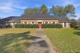 2506 CEDAR CREEk DR, Mt Pleasant, TX 75455