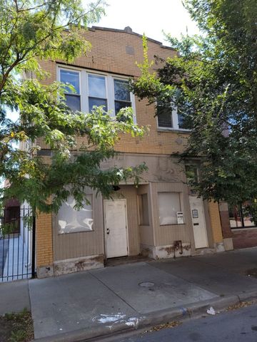 3265 W Armitage Avenue, Chicago, IL 60647