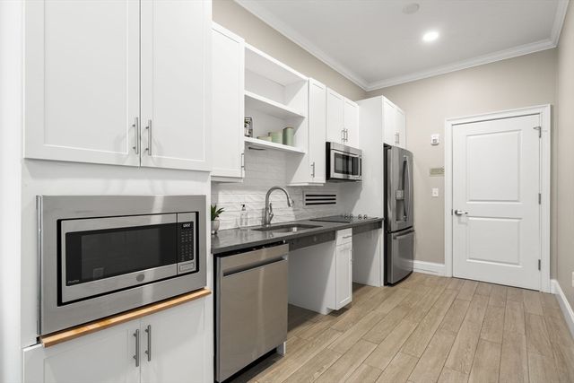 320 Middlesex Ave A207, Medford, MA 02155