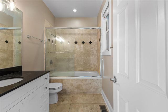 2717 N SOUTHPORT Avenue 1N, Chicago, IL 60614