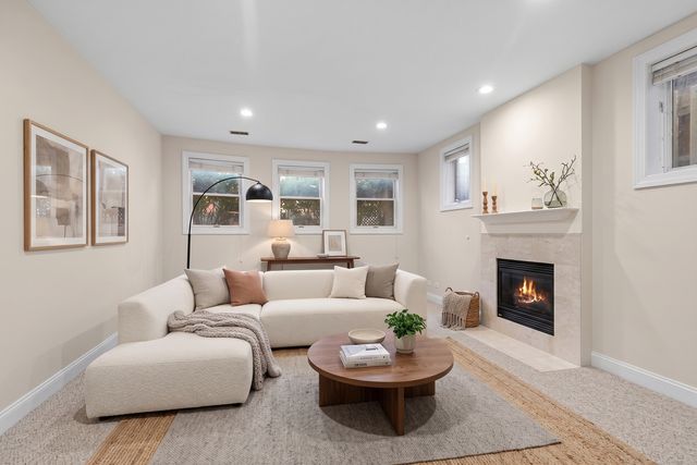 2717 N SOUTHPORT Avenue 1N, Chicago, IL 60614