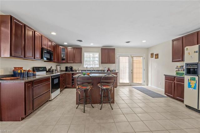 2308 Bidgood DR, Portsmouth, VA 23703