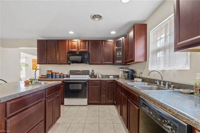 2308 Bidgood DR, Portsmouth, VA 23703