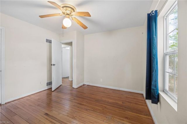 2308 Bidgood DR, Portsmouth, VA 23703