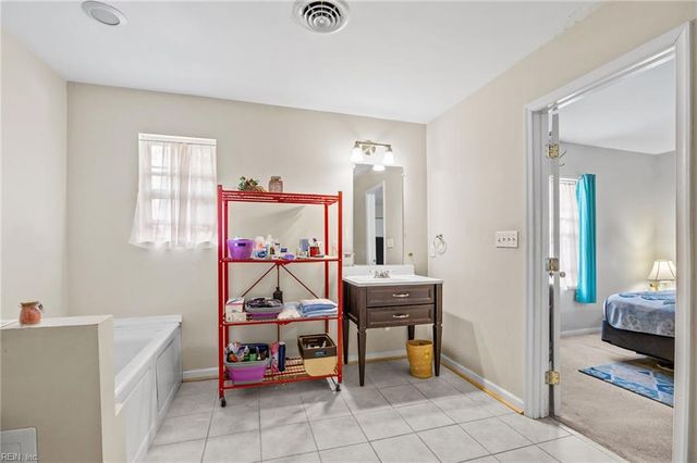 2308 Bidgood DR, Portsmouth, VA 23703