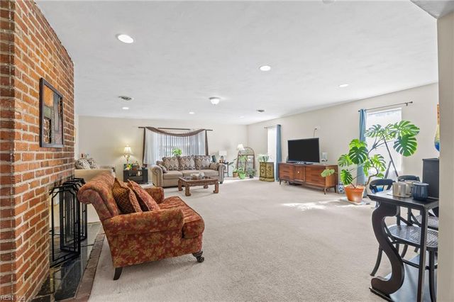 2308 Bidgood DR, Portsmouth, VA 23703