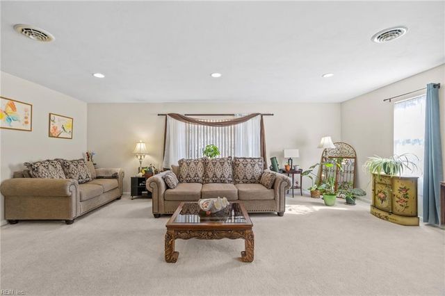 2308 Bidgood DR, Portsmouth, VA 23703