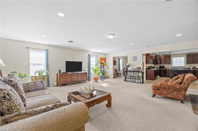 2308 Bidgood DR, Portsmouth, VA 23703