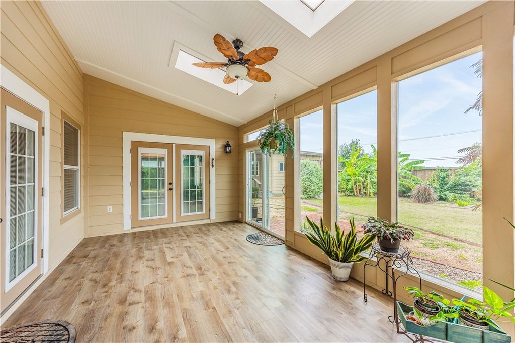 112 Teresa Lane, Rockport, TX 78382 — photo 3