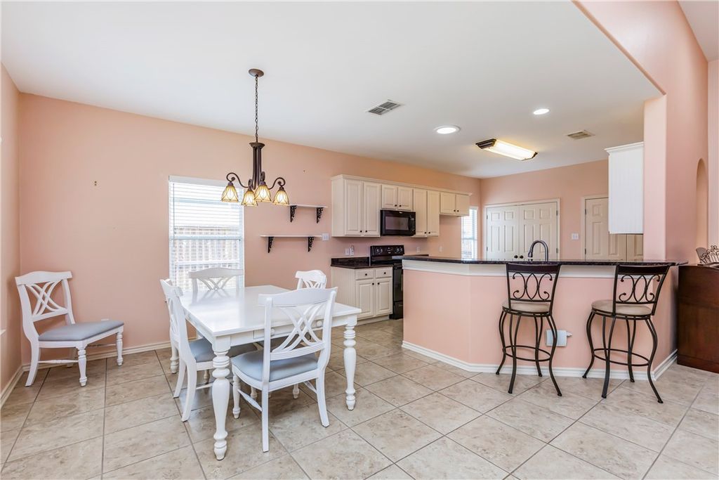 112 Teresa Lane, Rockport, TX 78382 — photo 4