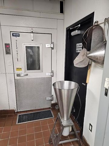 11401 NW 12th St, Sweetwater, FL 33172