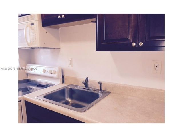 1430 NE 170th Street 317, North Miami Beach, FL 33162
