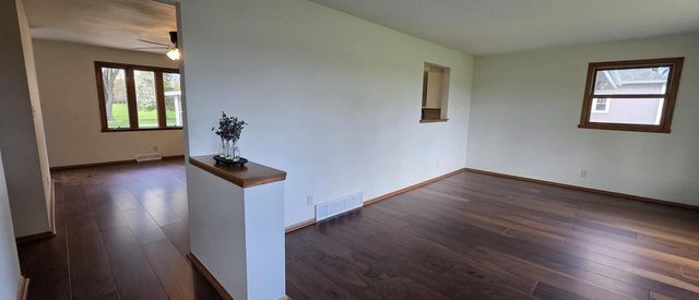 3360 Oakwood ROAD, Oak Creek, WI 53154