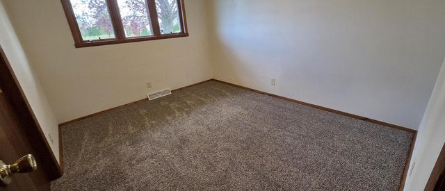 3360 Oakwood ROAD, Oak Creek, WI 53154